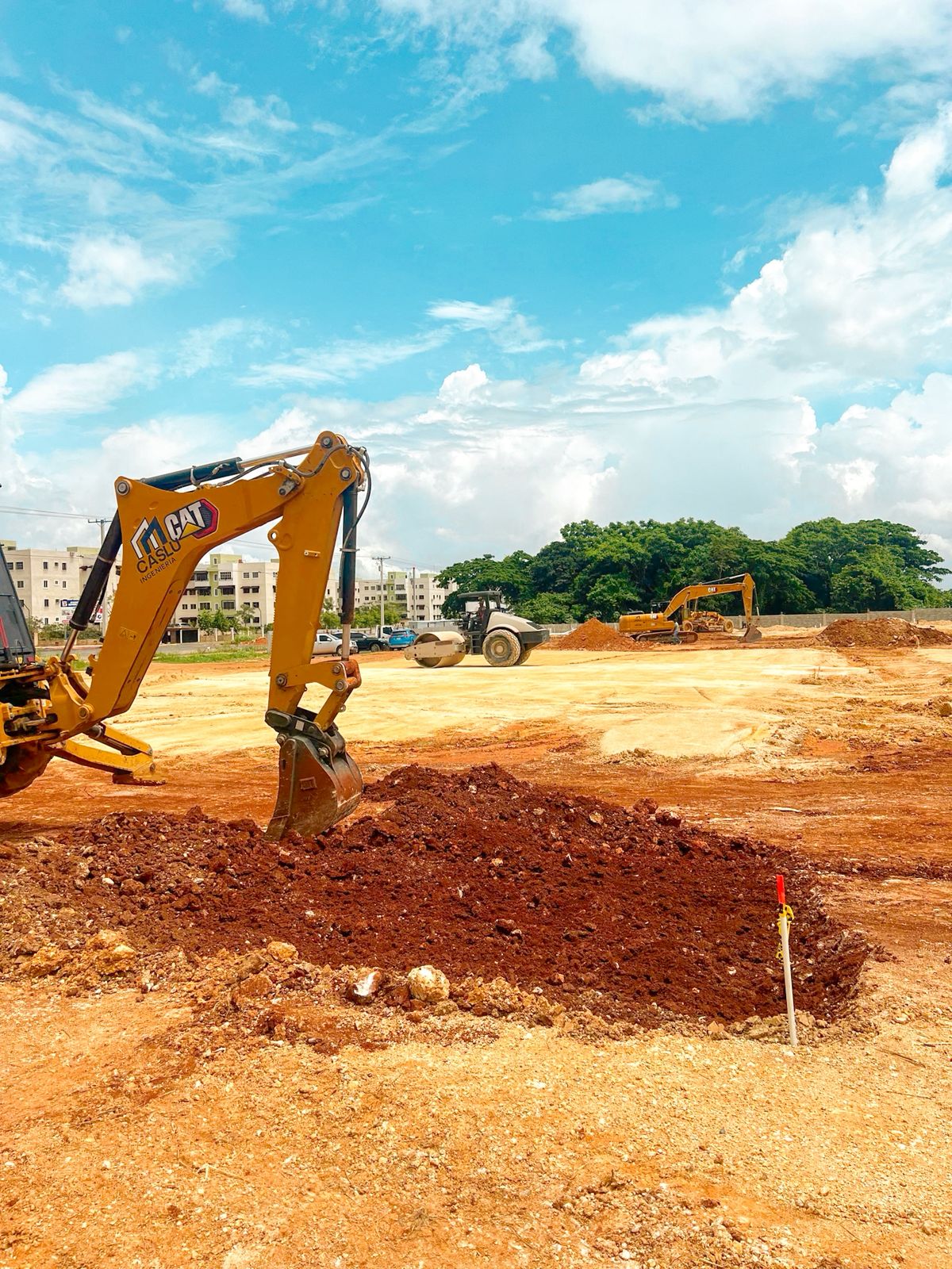 Proyecto Ciudad Juan Bosch — ejecución de plateas y rellenos, por CASLU Ingeniería en República Dominicana